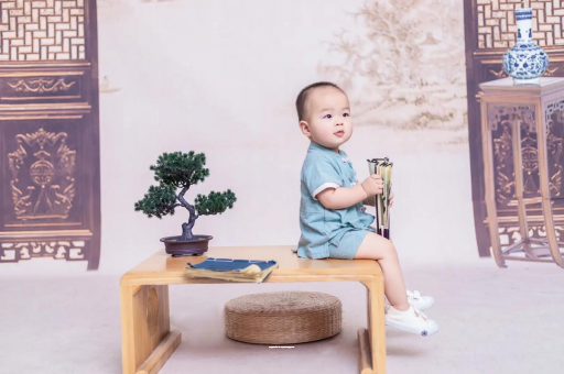 黄石宝宝几个月翻身才正常